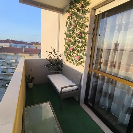 Sunrise アパート *